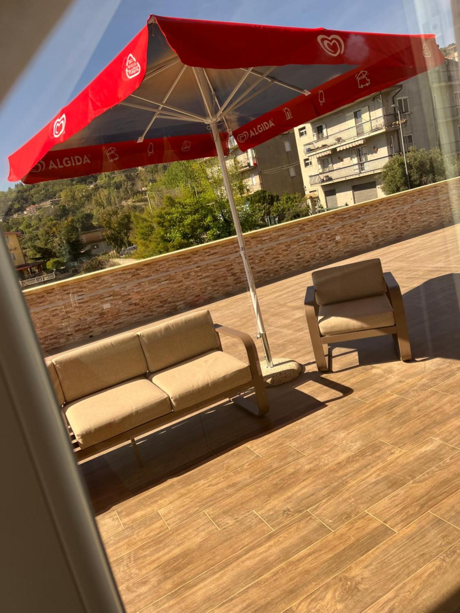 B&B La Terrazza Polifrone 코트로네이 외부 사진