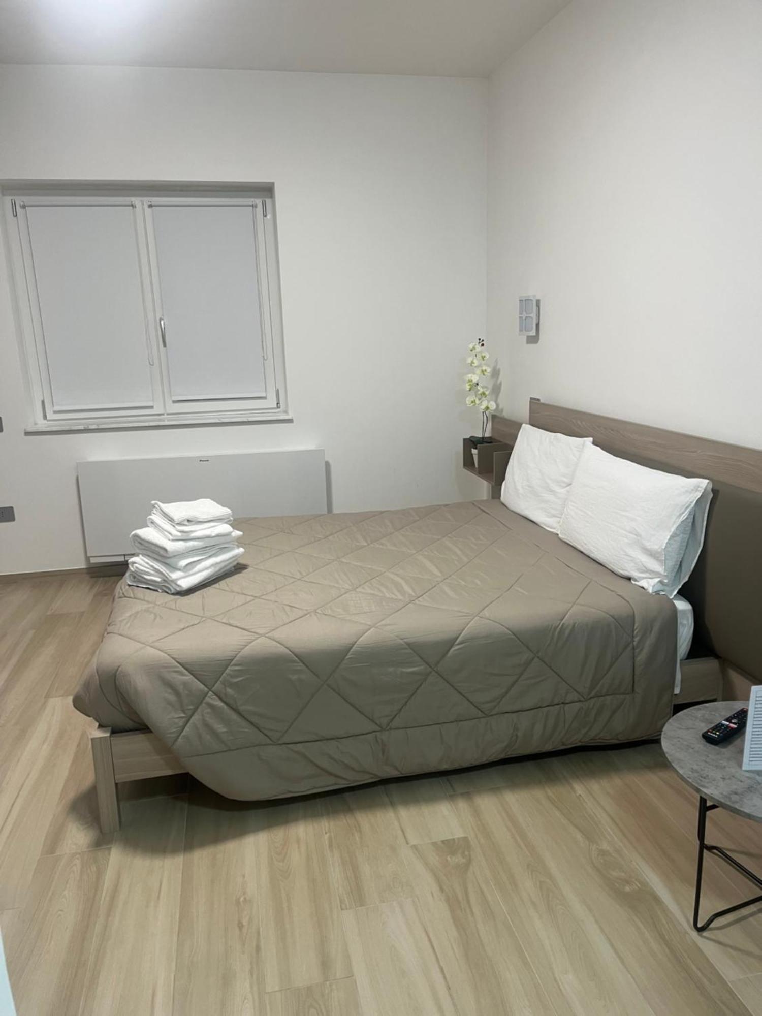 B&B La Terrazza Polifrone 코트로네이 외부 사진