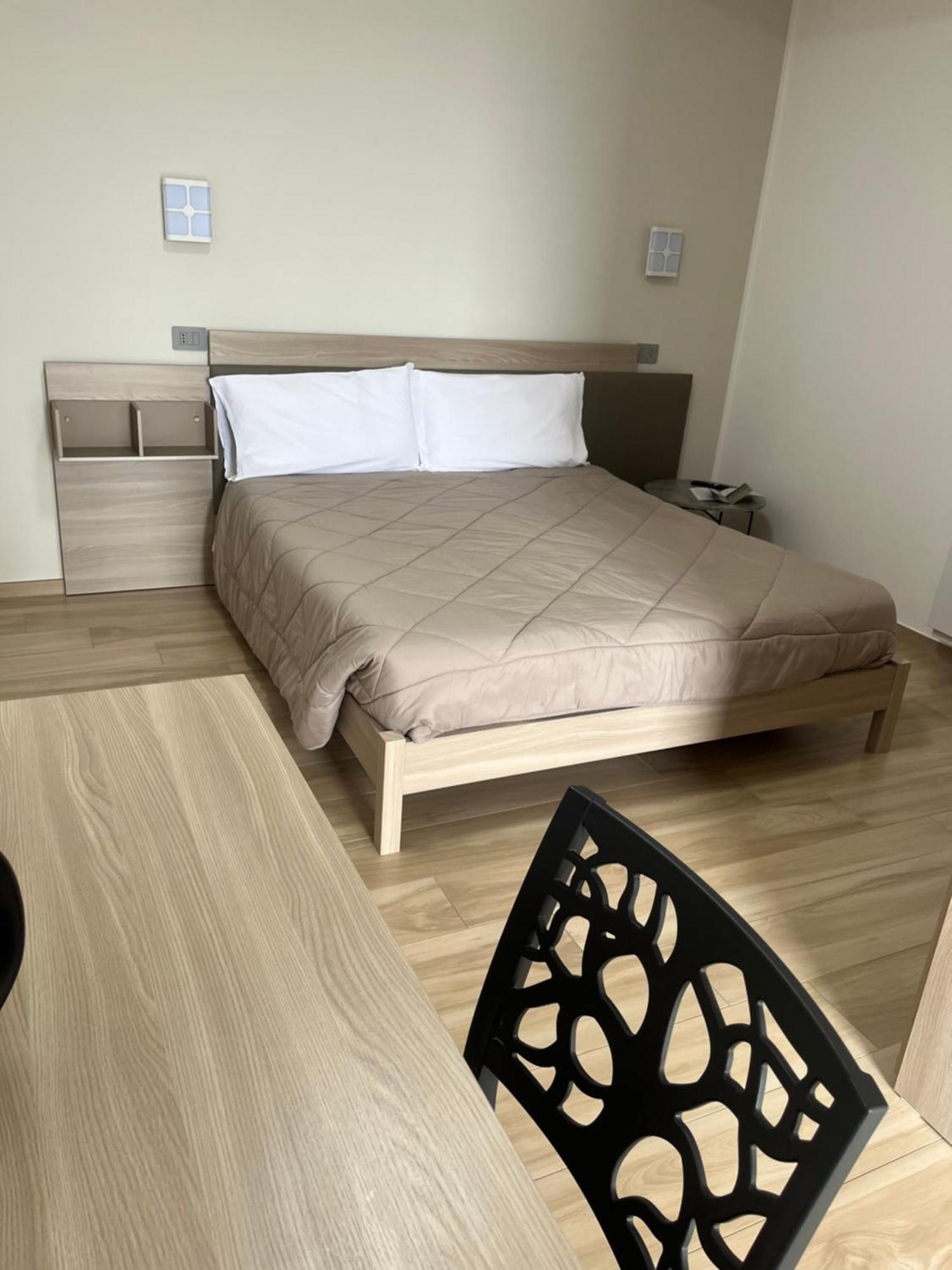 B&B La Terrazza Polifrone 코트로네이 외부 사진