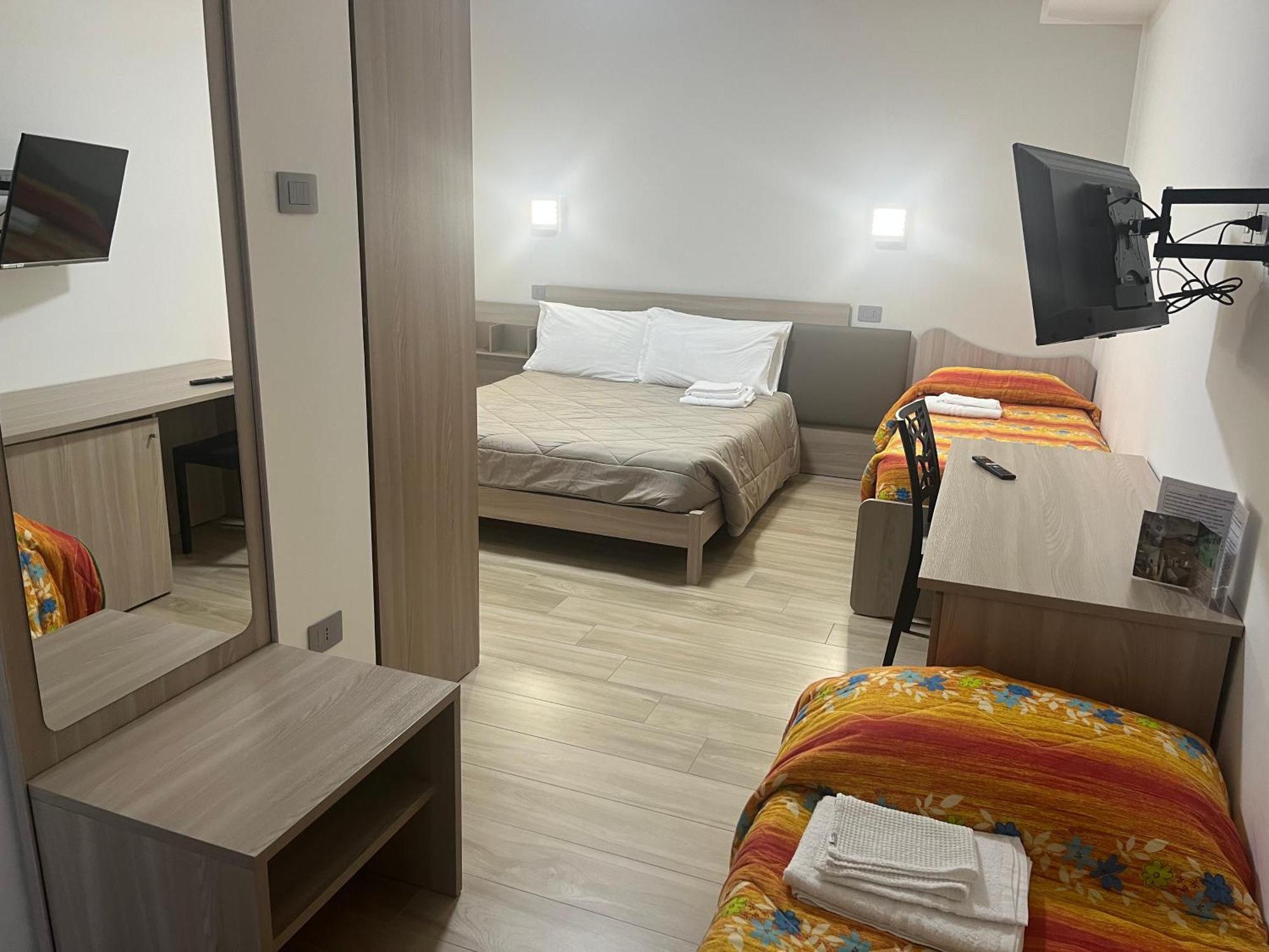 B&B La Terrazza Polifrone 코트로네이 외부 사진