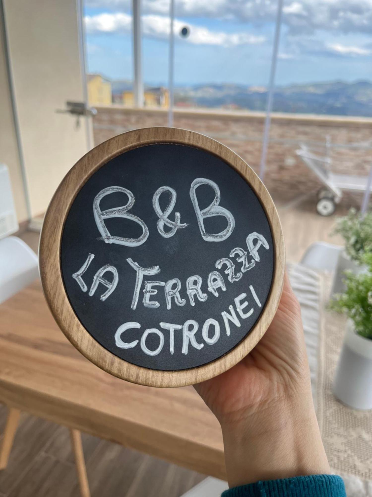 B&B La Terrazza Polifrone 코트로네이 외부 사진